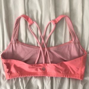 Lululemon Free to Be Bra Size 6